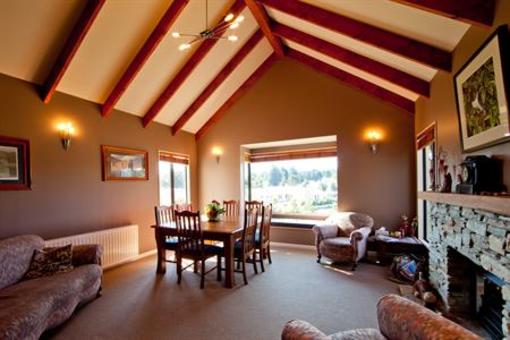 фото отеля Websters on Wanaka Lodge