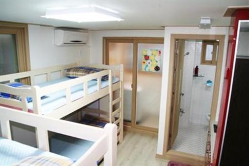 фото отеля Hostel Hongdae