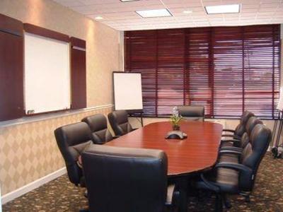 фото отеля Holiday Inn Express Detroit Birmingham (Michigan)