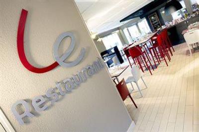 фото отеля Campanile Lille Villeneuve d'Ascq