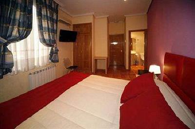 фото отеля Hostal Las Fuentes