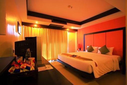 фото отеля The Royal Palm Beach Front Hotel Phuket