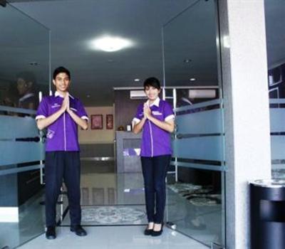 фото отеля Bagus Inn Cirebon