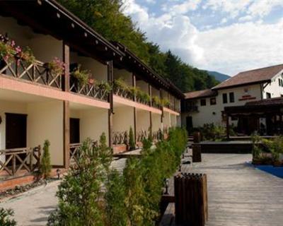 фото отеля Hanul Dambu Morii Hotel Sacele
