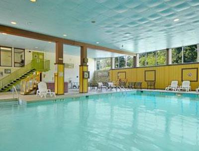 фото отеля Ramada Inn Angola (Indiana)