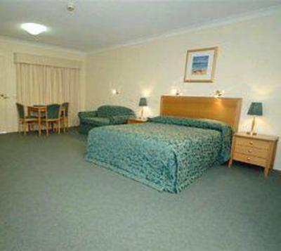 фото отеля BEST WESTERN Lakesway Motor Inn