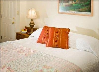 фото отеля The Woodstock Inn on the Millstream