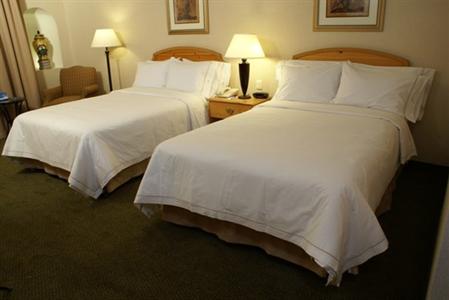 фото отеля Holiday Inn Express Silao