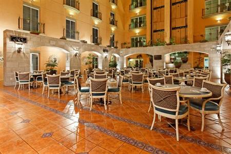 фото отеля Holiday Inn Express Silao