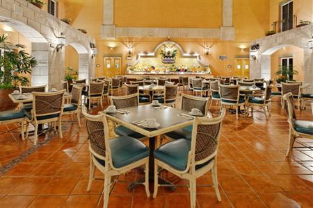 фото отеля Holiday Inn Express Silao