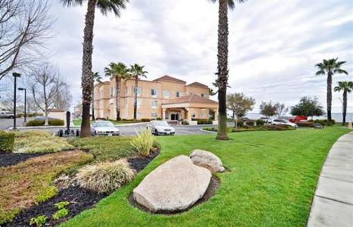 фото отеля BEST WESTERN PLUS Villa Del Lago Inn