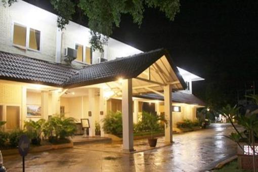 фото отеля Hotel Jayakarta Anyer Beach Resort