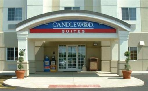 фото отеля Candlewood Suites Waterloo-Cedar Falls