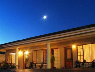 фото отеля Beachwalk Bed and Breakfast