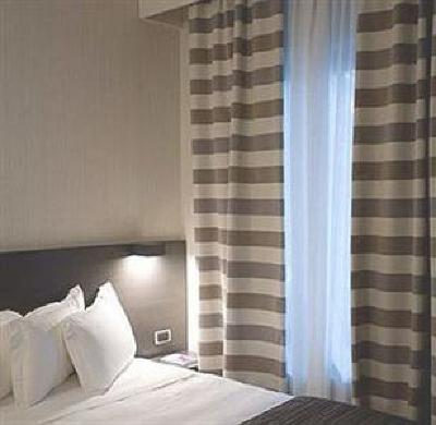 фото отеля Hotel Ovest Piacenza