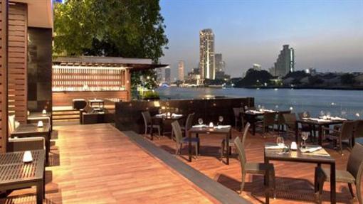фото отеля Royal Orchid Sheraton Hotel & Towers