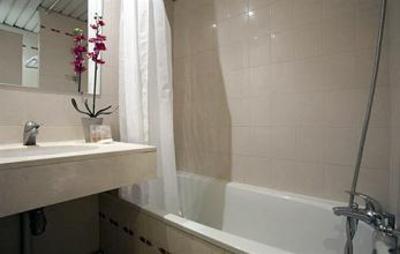 фото отеля Hotel Vendome Saint Germain