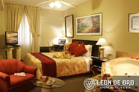 фото отеля Leon de Oro Inn & Suites