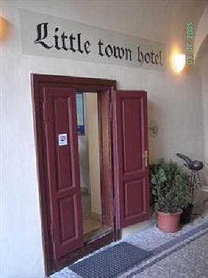 фото отеля Little Town Budget Hotel