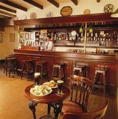 фото отеля Butler Arms Hotel