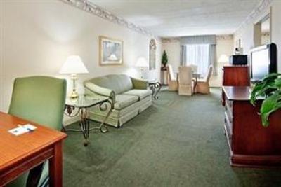 фото отеля Holiday Inn Express Hotel & Suites Concordville - Brandywine