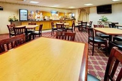 фото отеля Holiday Inn Express Hotel & Suites Concordville - Brandywine