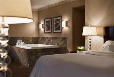 фото отеля The Westin Southfield Detroit