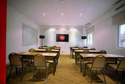 фото отеля Tune Hotel - Pekanbaru