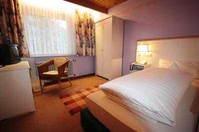 фото отеля Hotel Garni Haus Flora Ruhpolding