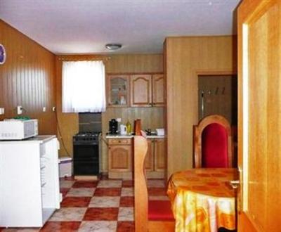 фото отеля Gazlang Apartman