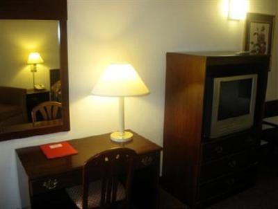 фото отеля Red Carpet Inn Chambersburg