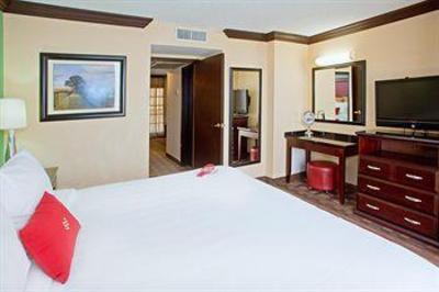 фото отеля Crowne Plaza Suites Houston Southwest