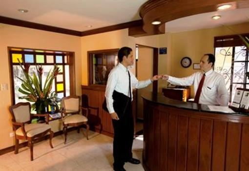 фото отеля Travelers Suites Castellon De Juanambu Hotel Cali