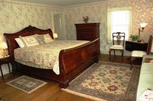 фото отеля Devonfield Inn