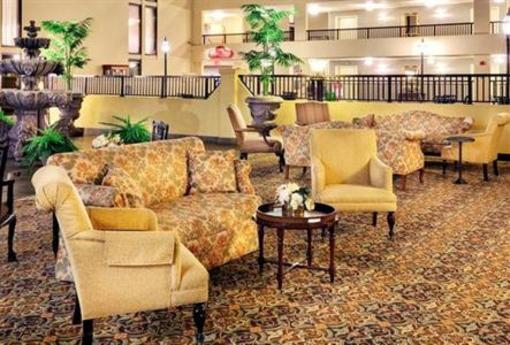 фото отеля Holiday Inn Turnpike Morgantown