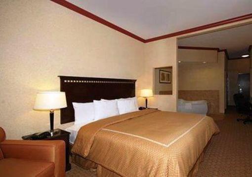 фото отеля Comfort Suites Central