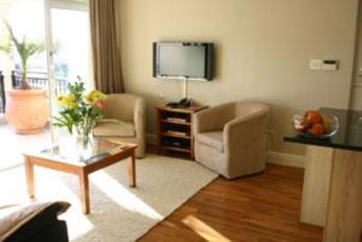 фото отеля Bayside Suites Apartments Cape Town