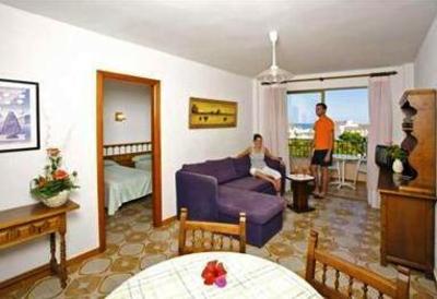 фото отеля Apartaments La Perla Negra