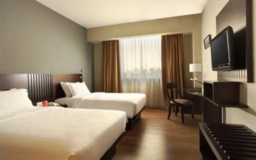 фото отеля Hotel Santika Taman Mini Indonesia Indah