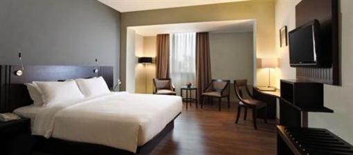 фото отеля Hotel Santika Taman Mini Indonesia Indah