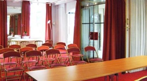фото отеля Hotel Jeanne d'Arc Limoges