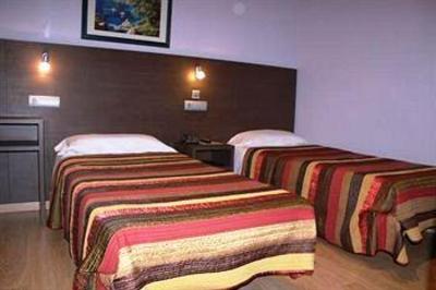фото отеля Hostal Ciudad Condal Barcelona