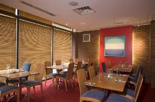 фото отеля Premier Inn Lauriston Place