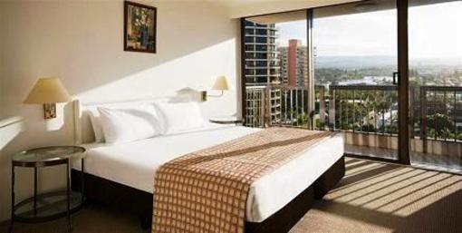 фото отеля Breakfree Longbeach Resort