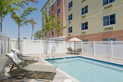 фото отеля BEST WESTERN PLUS Fort Lauderdale Airport South Inn & Suites