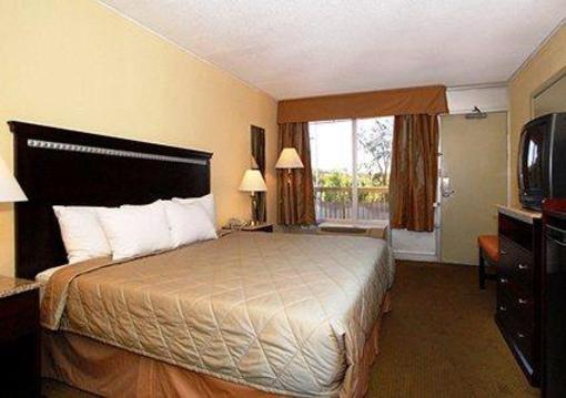фото отеля Clarion Hotel Tampa