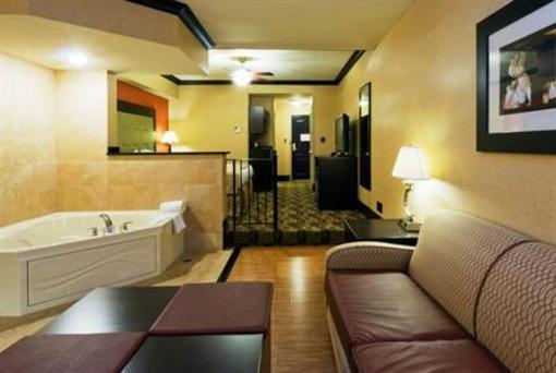 фото отеля Holiday Inn Express Hotel & Suites Columbia-Fort Jackson