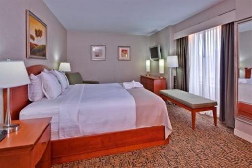 фото отеля Holiday Inn Montreal Midtown