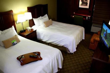 фото отеля Hampton Inn Columbia Airport