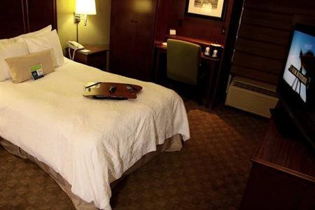 фото отеля Hampton Inn Columbia Airport